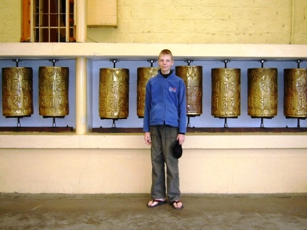 молитвенные барабаны Тсугланг-Кханг