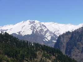 заснеженные Гималаи